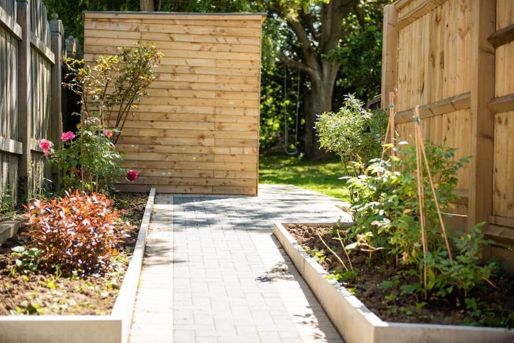 Walnut Luxurious 2-Bedroom With Ensuite - Parking, Netflix, Wifi - Close To Oxford, Bicester & Blenheim Palace Кидлингтън Екстериор снимка
