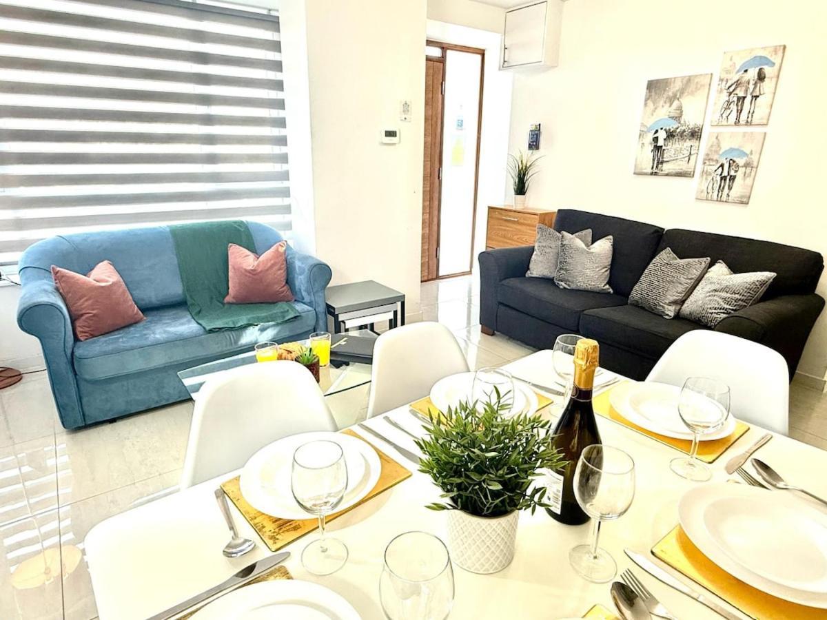 Walnut Luxurious 2-Bedroom With Ensuite - Parking, Netflix, Wifi - Close To Oxford, Bicester & Blenheim Palace Кидлингтън Екстериор снимка
