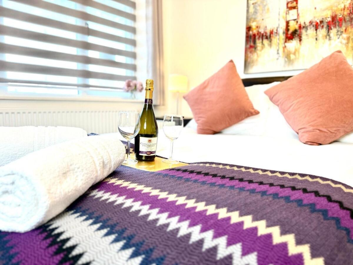 Walnut Luxurious 2-Bedroom With Ensuite - Parking, Netflix, Wifi - Close To Oxford, Bicester & Blenheim Palace Кидлингтън Екстериор снимка