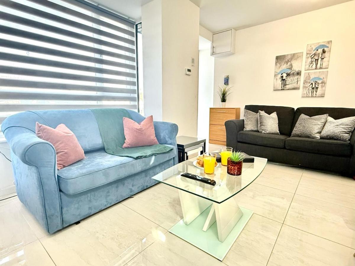 Walnut Luxurious 2-Bedroom With Ensuite - Parking, Netflix, Wifi - Close To Oxford, Bicester & Blenheim Palace Кидлингтън Екстериор снимка